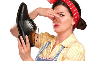 eliminar-el-mal-olor-de-los-zapatos eliminar-el-mal-olor-de-los-zapatos